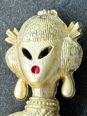VINTAGE Geisha Brooch Red Lips Dangling Earrings MCM Collectible